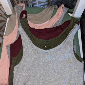 Women's Basic Tanks Lot of 6 Size S